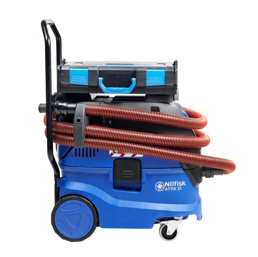 ATTIX-33-2L-IC-MOBILE_SIDE-BOX-HOSE Nilfisk ATTIX 33-2L IC MOBILE mit Werkzeugdapter