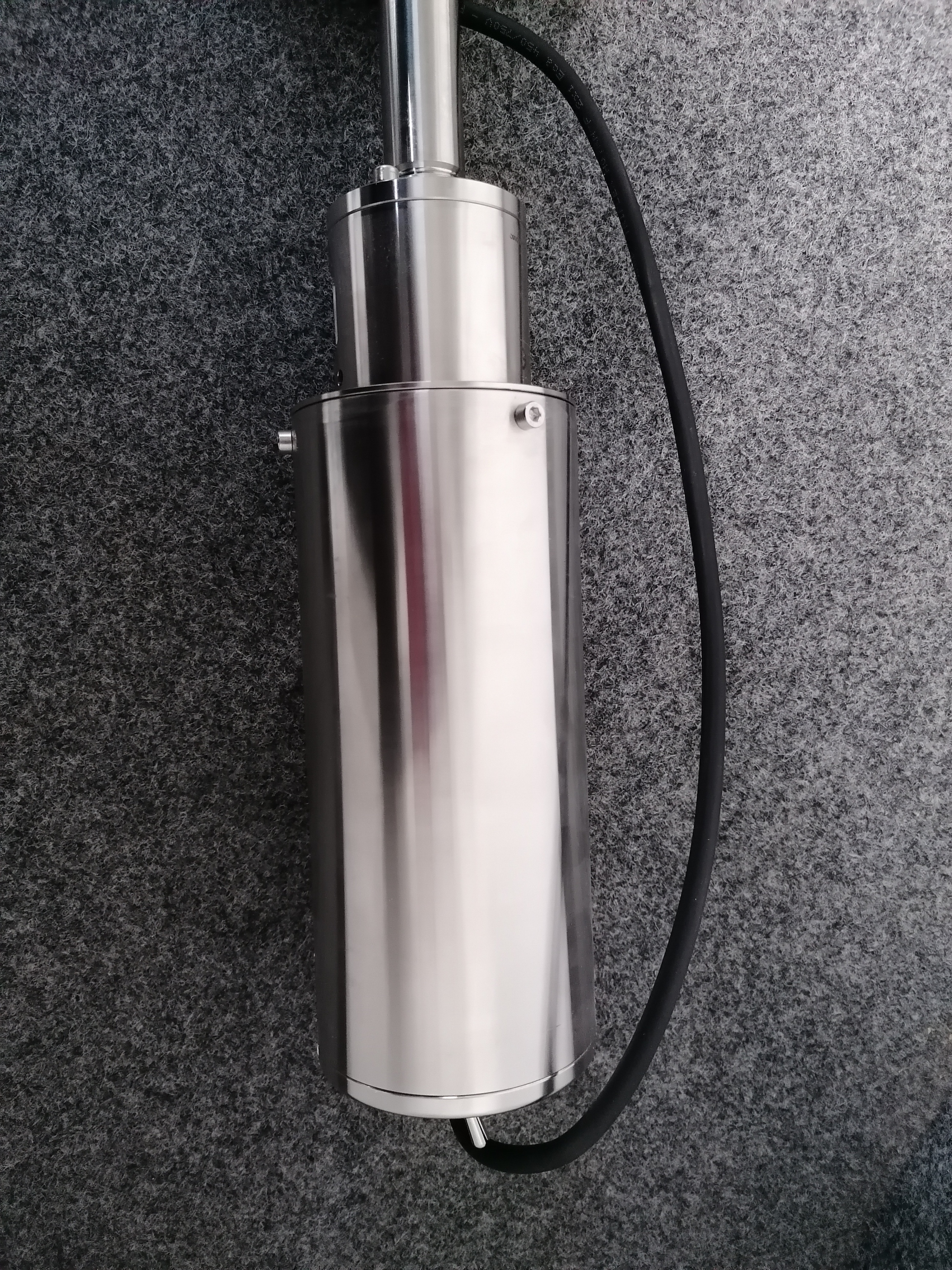 Tankreinigungskopf EP  L=700MM  ( 15-40l/min bei 20- 200 Bar)  AISI 303 24V