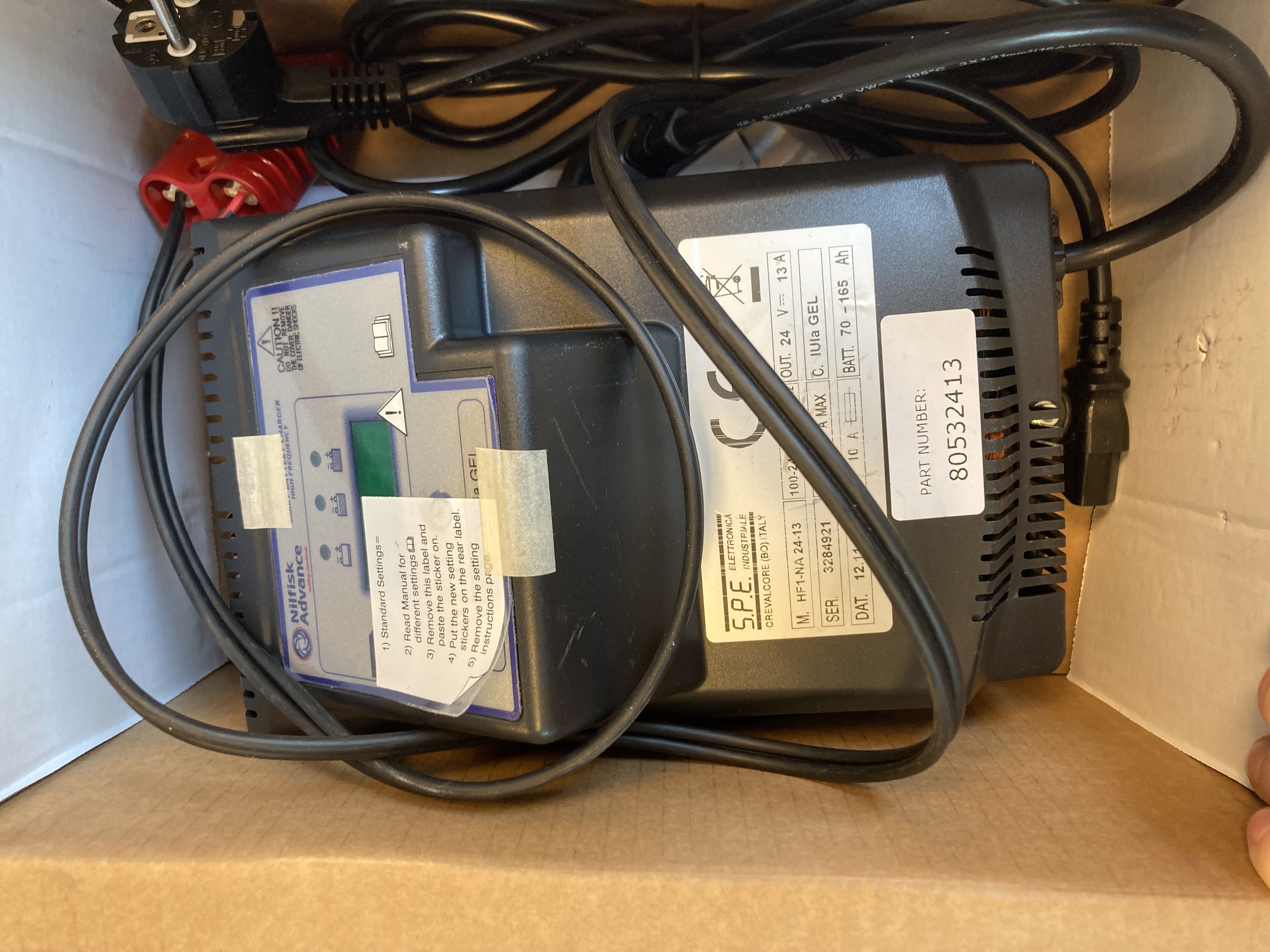 Nilfisk Ladegerät HF 24V-13A SB120G Nilfisk Ladegerät HF 24V-13A SB120G