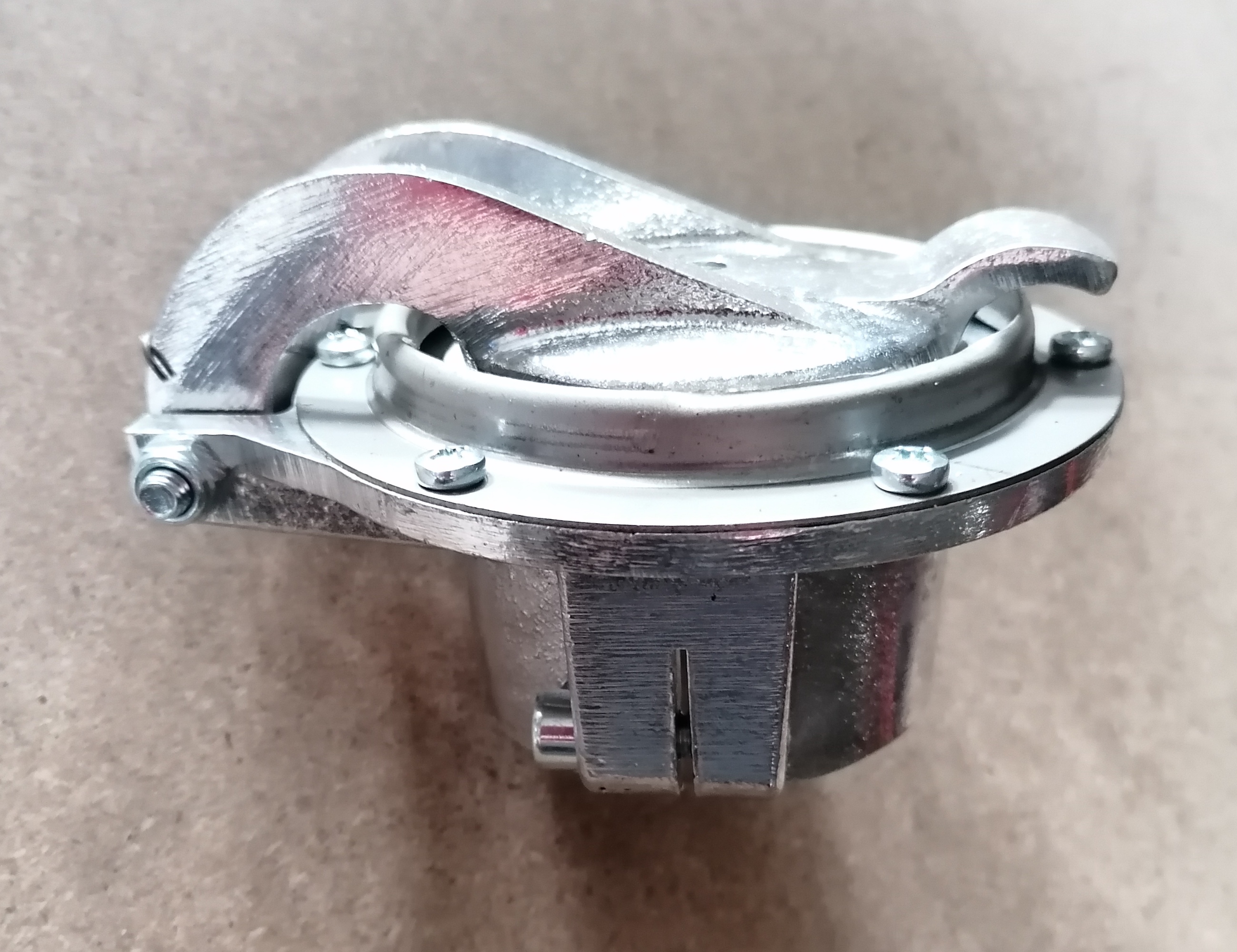 10638100-1 Nilfisk Wandhalterung Ø 50 mm mit Klappe