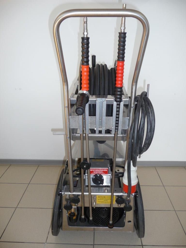 Meier-Brakenberg-MBH-1800-hinten MBH 1800 Kaltwasser Hochdruckreiniger mit Schlauchtrommel 960 U/min