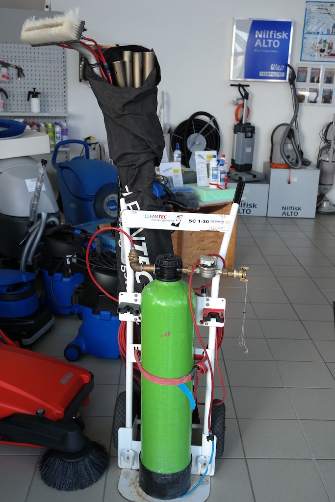 SOLAR-Kopie MIETGERÄT Solar-/Glas-Reinigungsgerät Solar Clean SC 1-30