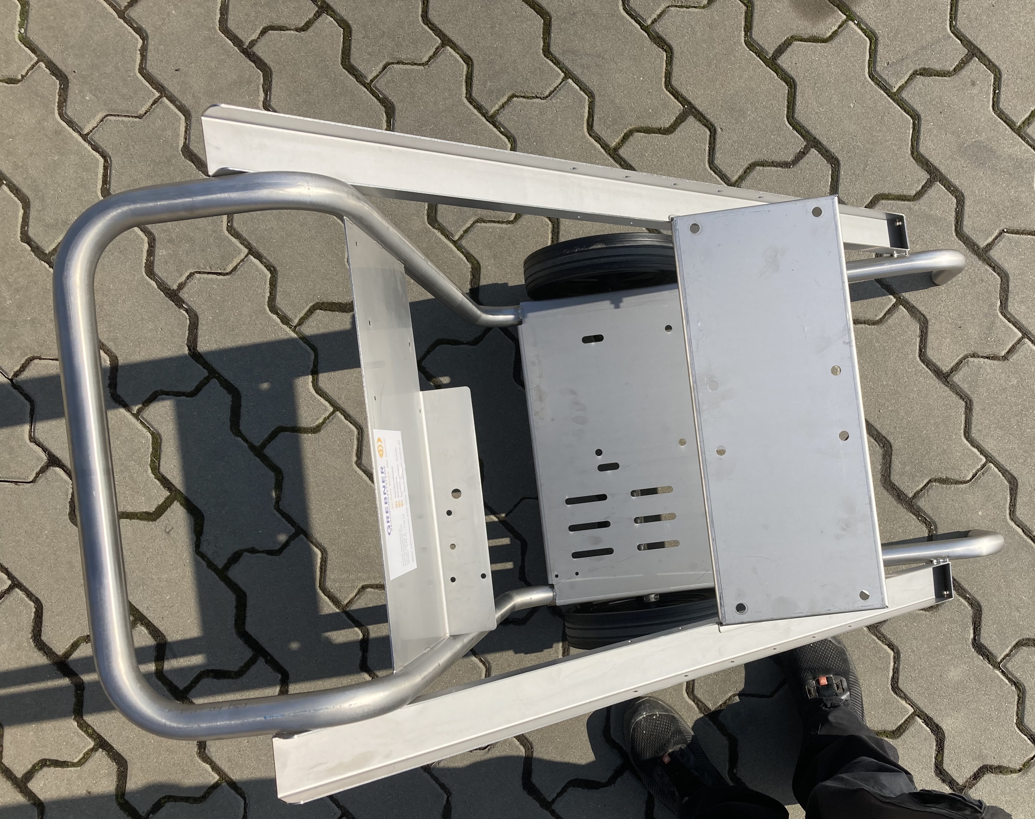 Bild-28-02-23-um-14-37-1 Schlauchwagen für manuellem Schlauchaufroller Typ STKi2
