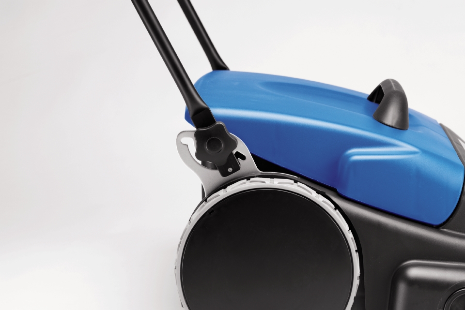 FLOORTEC-480-M_adjustable-handle FLOORTEC 480 M, HANDGEFÜHRTE Kehrmaschinen