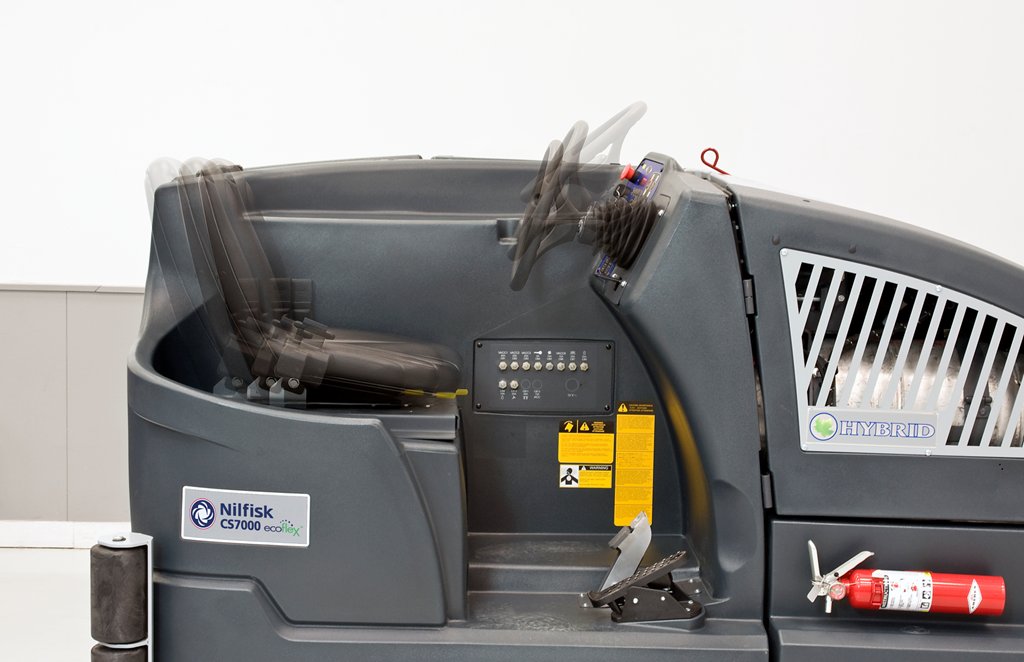 Nilfisk CS7000 Hybrid Bodenreiniger, Kehr-Scheuer-Saugmaschine