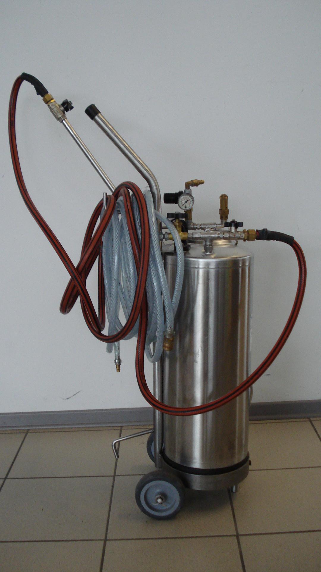 Schaumgerät 20 L, Fahrbar, Druckluftbetrieben