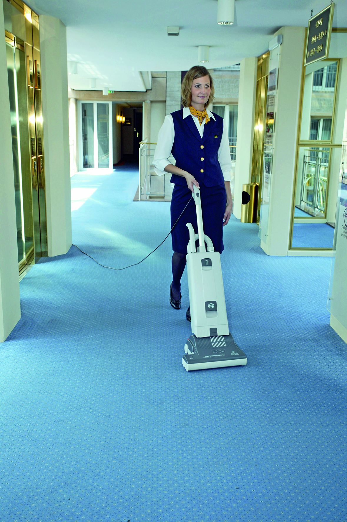 SEBO Professional G Bürststaubsauger
