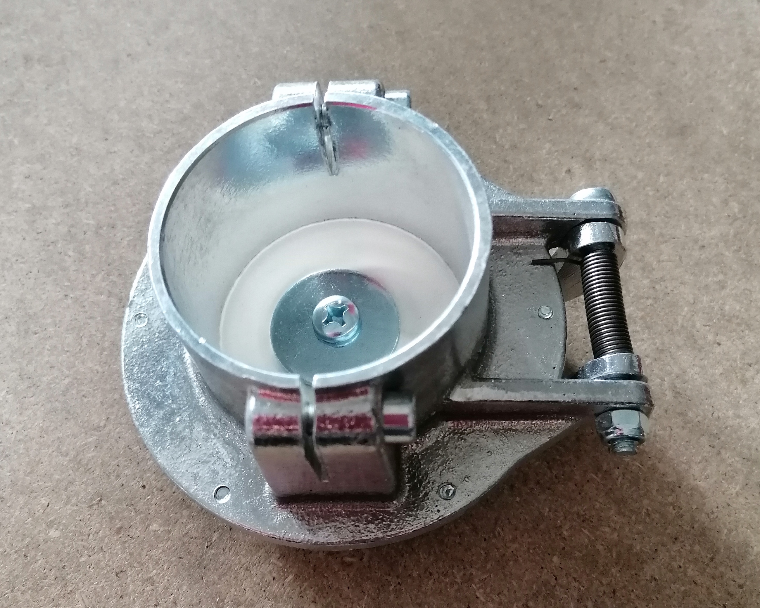 Nilfisk Wandhalterung Ø 50 mm mit Klappe
