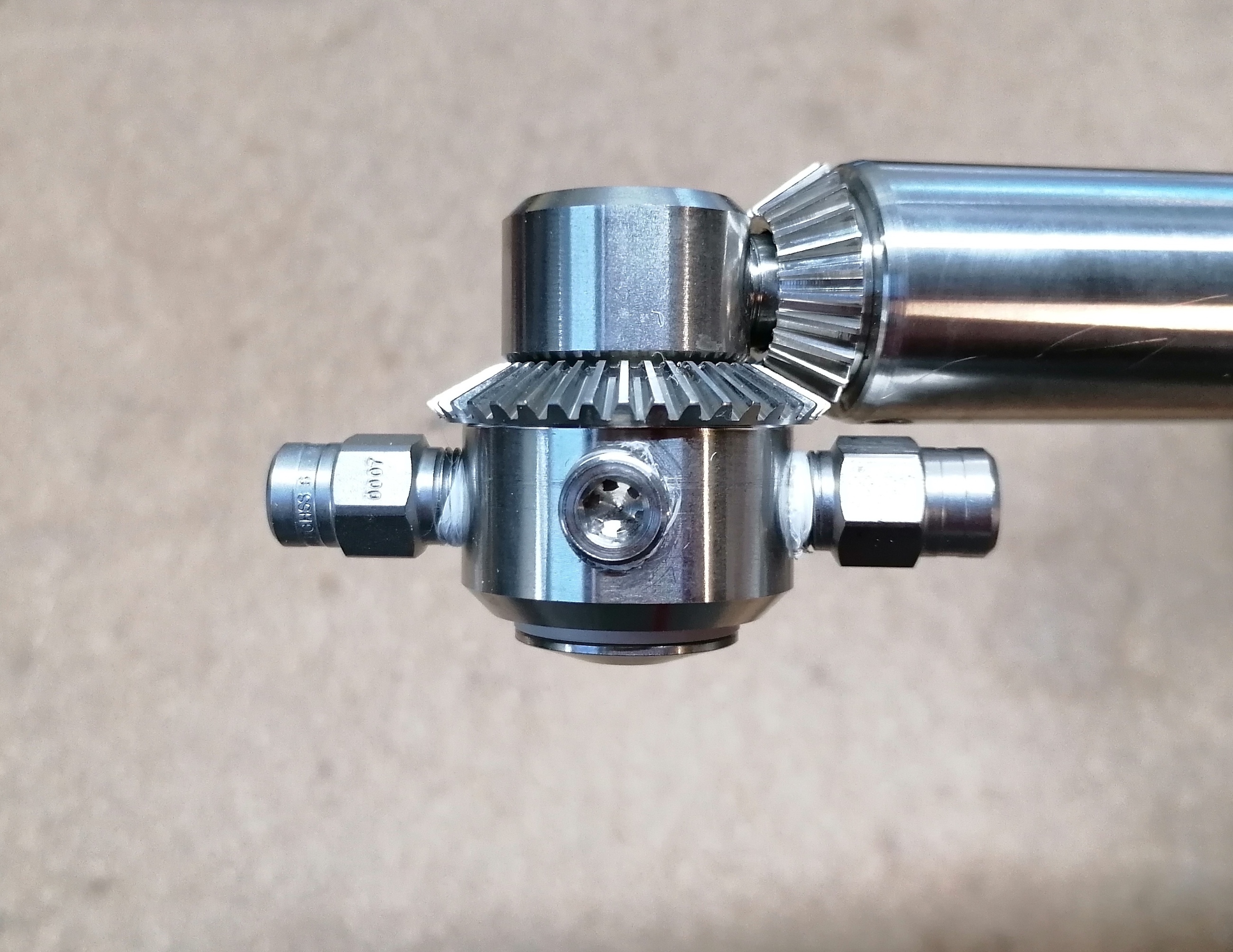 IMG_20231212_083332 Tankreinigungskopf EP  L=700MM  ( 15-40t/min bei 20- 200 Bar)  AISI 303 24V