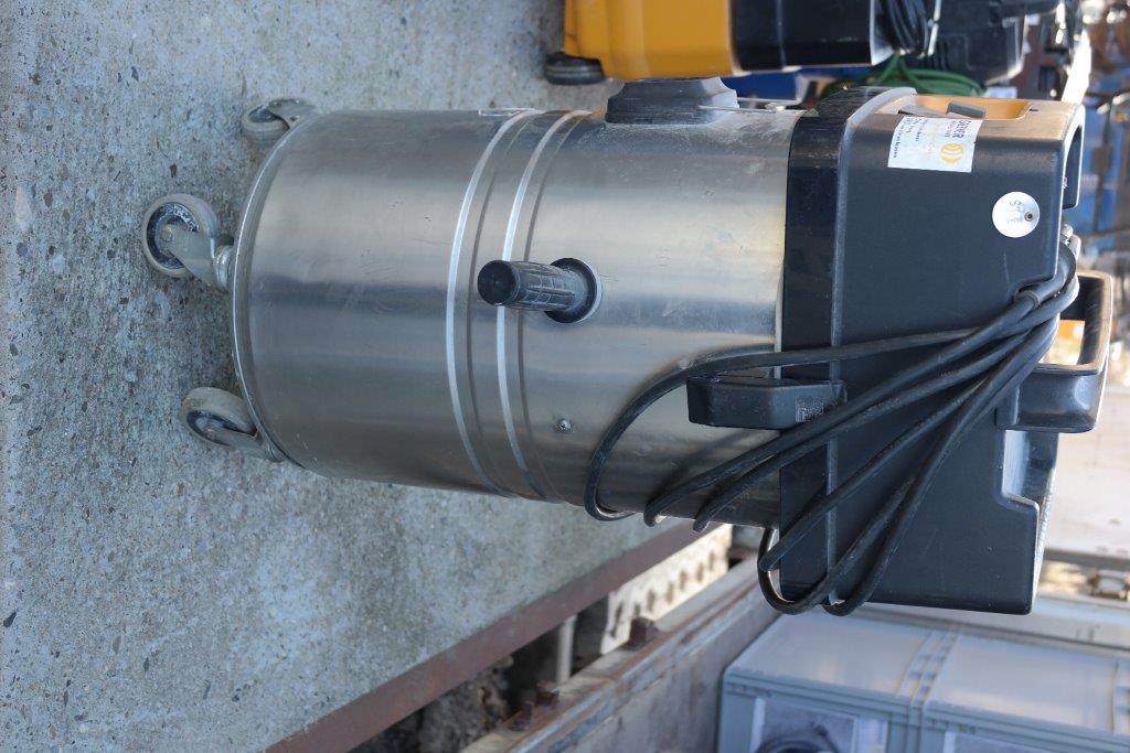 MIETGERÄT Sauger Trocken mit Einlegetuchfilter