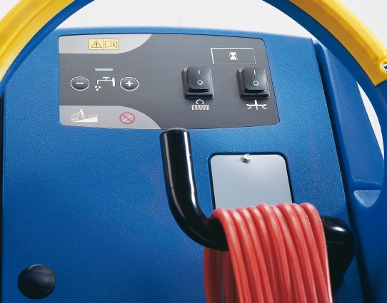 SCRUBTEC 553 E, Bodenreiniger, SCHEUERSAUGMASCHINEN
