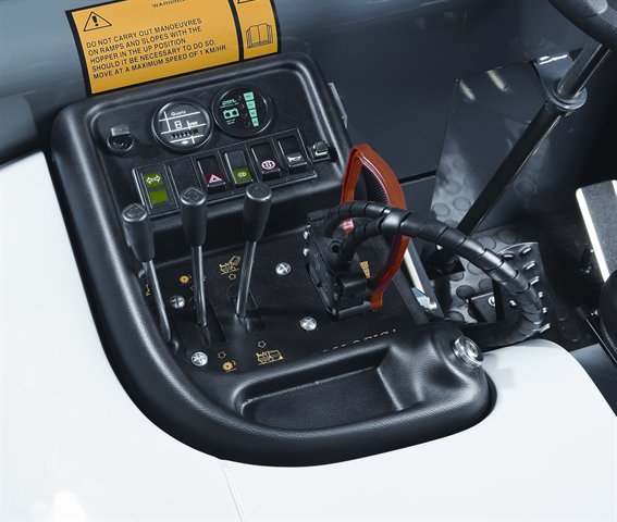 Nilfisk SR 1450 D Bodenreiniger, Kehrmaschinen